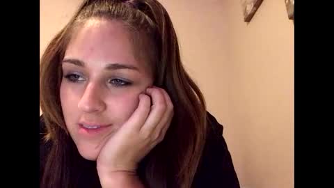 innocentlilsarah online show from 10-17-25, 05:21