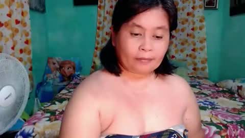 Snapshot of inocent_joy chatting on 05-05-26, 05:43 inocent_joy online show from 05-05-26, 05:43