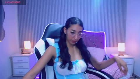 Snapshot of inocent_luna chatting on 05-30-26, 11:13 Luna moon online show from 05-30-26, 11:13