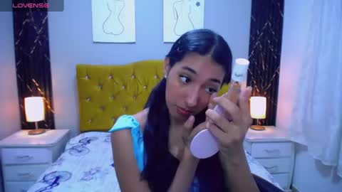 Snapshot of inocent_luna chatting on 06-19-26, 07:45 Luna moon online show from 06-19-26, 07:45