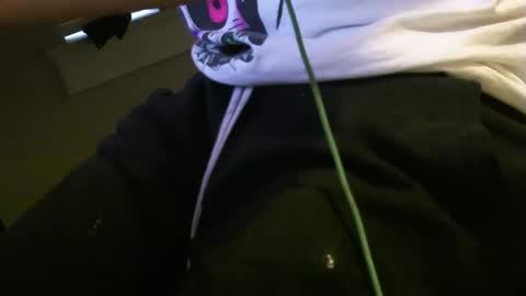 Snapshot of insanegame89 chatting on 02-04-26, 05:52 Smoke online show from 02-04-26, 05:52