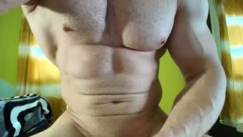 Snapshot of insanephisique chatting on 11-12-25, 09:21 insanephisique online show from 11-12-25, 09:21