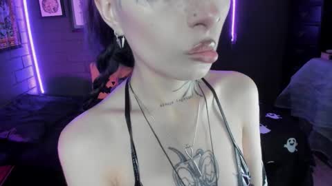 Snapshot of insania_999 chatting on 11-06-25, 05:36 SANIA online show from 11-06-25, 05:36