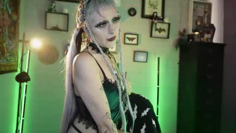 Snapshot of insania_999 chatting on 02-20-26, 04:18 SANIA online show from 02-20-26, 04:18