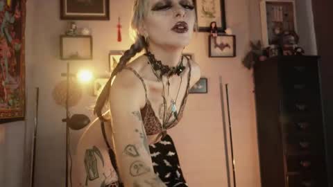   SANIA  online show from 03-18-26, 03:59