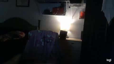 Snapshot of insatiable_veronica chatting on 12-03-25, 05:00 insatiable_veronica online show from 12-03-25, 05:00