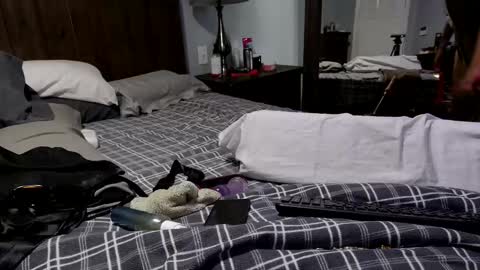 Snapshot of insatiablecpl333 chatting on 01-14-25, 05:56 InsatiableCpl333 online show from 01-14-25, 05:56