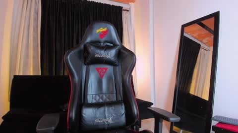 Brayan Chavez online show from 04-07-26, 02:01