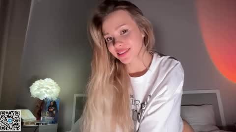 Snapshot of inspiration_in_frame chatting on 11-15-25, 09:21 Sully and Kate online show from 11-15-25, 09:21