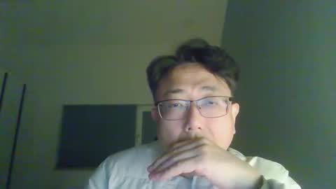 Snapshot of insuclee197641 chatting on 02-05-26, 02:54 insuclee197641 online show from 02-05-26, 02:54