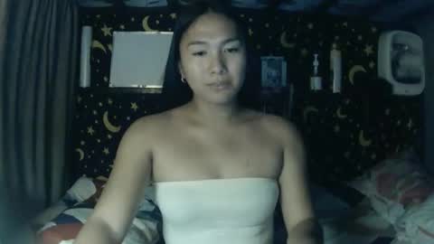 MAXINE online show from 04-16-26, 04:41