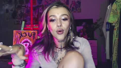 Snapshot of insunnity666 chatting on 12-25-24, 01:10 Insunnity666 online show from 12-25-24, 01:10