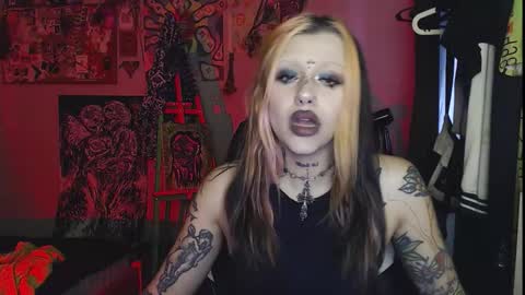 Snapshot of insunnity666 chatting on 11-26-25, 12:06 Insunnity666 online show from 11-26-25, 12:06