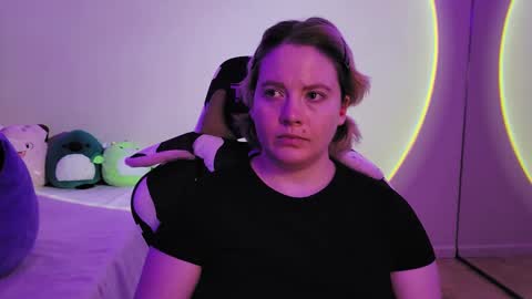 Faye online show from 12-16-24, 01:11