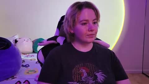 Faye online show from 12-22-24, 02:06