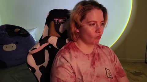 Faye online show from 01-17-25, 04:28