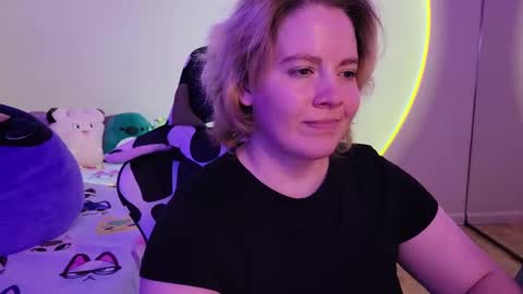 Faye online show from 01-20-25, 01:11