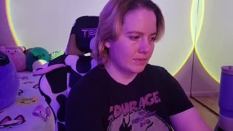 Faye online show from 01-30-25, 03:44