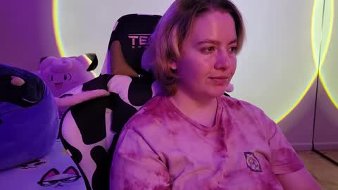 Faye online show from 02-11-25, 08:26