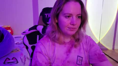 Faye online show from 10-20-25, 03:40