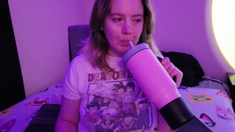 Faye online show from 11-25-25, 02:33