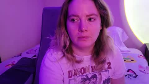 Faye online show from 12-04-25, 05:06