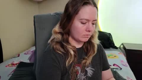 Faye online show from 04-22-26, 09:11