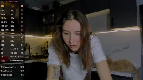 Snapshot of internetsexplorer chatting on 12-16-24, 10:45 Bernadette  Join  online show from 12-16-24, 10:45