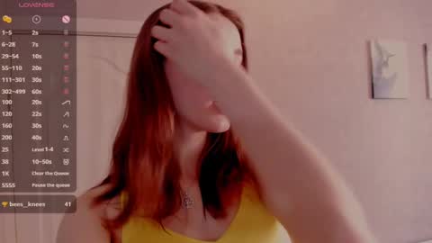 Snapshot of internetsexplorer chatting on 03-11-25, 10:51 Bernadette  Join  online show from 03-11-25, 10:51