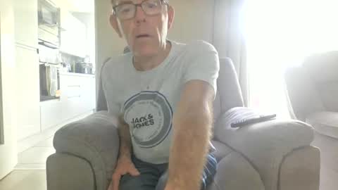 inthemood63 online show from 09-15-25, 03:45