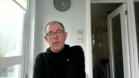 inthemood63 online show from 10-10-25, 03:22