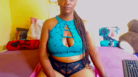 Snapshot of intimacysexy chatting on 11-23-25, 08:41 boniswa caroline online show from 11-23-25, 08:41