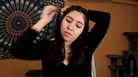 Snapshot of intimatetales chatting on 12-19-24, 06:56 Africa online show from 12-19-24, 06:56