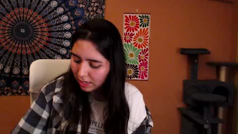 Snapshot of intimatetales chatting on 03-03-25, 06:55 Africa online show from 03-03-25, 06:55