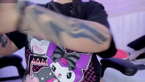 Snapshot of io_chie_ chatting on 10-20-25, 04:35 io_chie_ online show from 10-20-25, 04:35