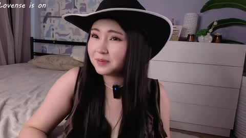 Snapshot of iolaselley chatting on 05-27-26, 11:29 Tesha online show from 05-27-26, 11:29