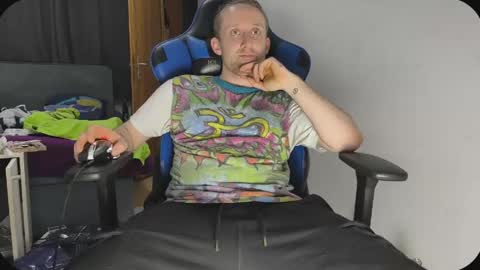 Snapshot of ipipo42o chatting on 05-21-26, 10:22 DrownMentally online show from 05-21-26, 10:22