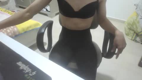 Snapshot of ipog4034 chatting on 12-16-25, 09:58 YourVirtualSlave online show from 12-16-25, 09:58