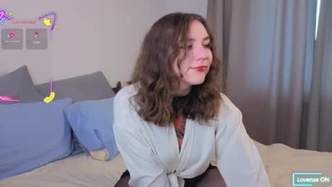 Snapshot of ireneharris chatting on 10-21-25, 10:05 Maxin online show from 10-21-25, 10:05