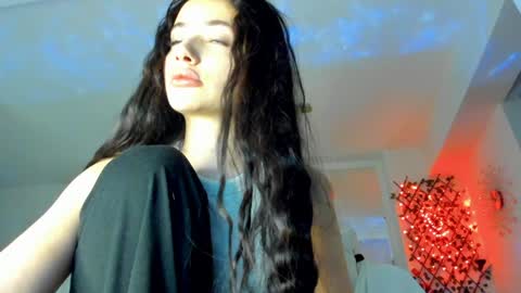 Snapshot of irenevon chatting on 12-16-24, 04:55 Ir s room online show from 12-16-24, 04:55