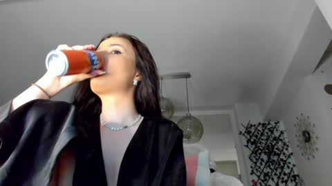 Snapshot of irenevon chatting on 01-16-25, 02:51 Ir s room online show from 01-16-25, 02:51