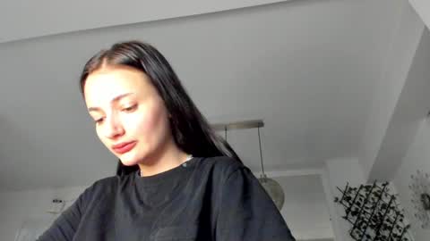 Snapshot of irenevon chatting on 01-21-25, 05:49 Ir s room online show from 01-21-25, 05:49