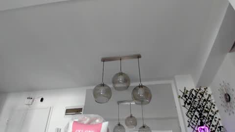 Snapshot of irenevon chatting on 02-21-25, 06:29 Ir s room online show from 02-21-25, 06:29
