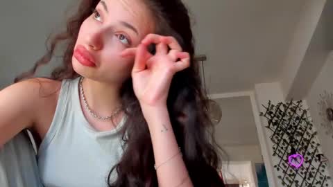 Snapshot of irenevon chatting on 02-22-25, 02:41 Ir s room online show from 02-22-25, 02:41
