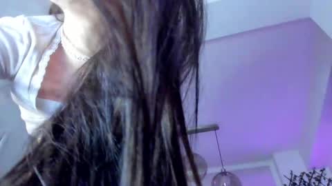 Snapshot of irenevon chatting on 02-25-25, 03:27 Ir s room online show from 02-25-25, 03:27