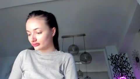 Snapshot of irenevon chatting on 02-28-25, 05:59 Ir s room online show from 02-28-25, 05:59