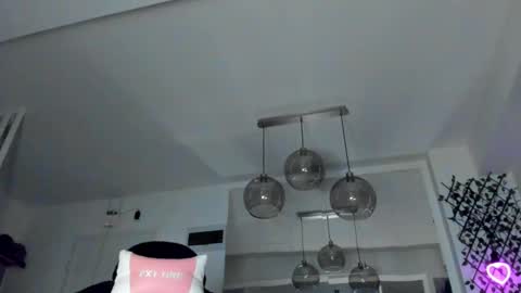 Snapshot of irenevon chatting on 03-02-25, 03:27 Ir s room online show from 03-02-25, 03:27