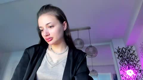 Snapshot of irenevon chatting on 03-07-25, 05:29 Ir s room online show from 03-07-25, 05:29