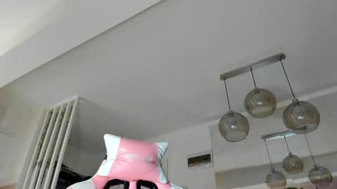 Snapshot of irenevon chatting on 12-04-25, 04:44 Ir s room online show from 12-04-25, 04:44