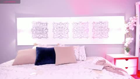 Snapshot of iriis_rosse chatting on 09-24-25, 09:29 Iris Rosse online show from 09-24-25, 09:29